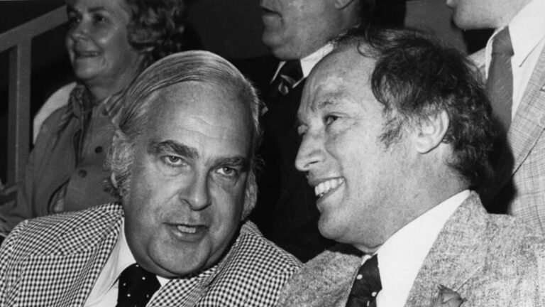 Senator Keith Davey chats with Prime Minister and Pierre Trudeau in this 1976 photo.