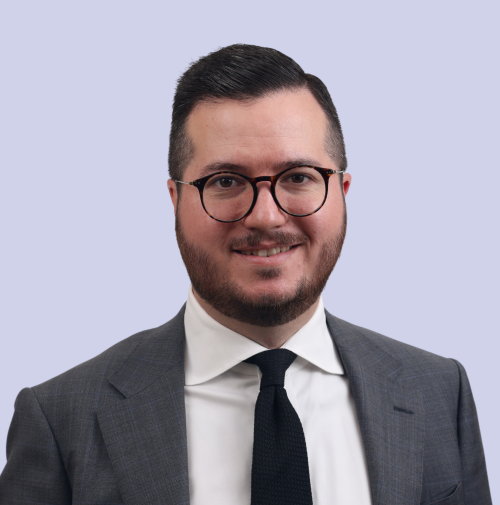 Alex MacDonald headshot