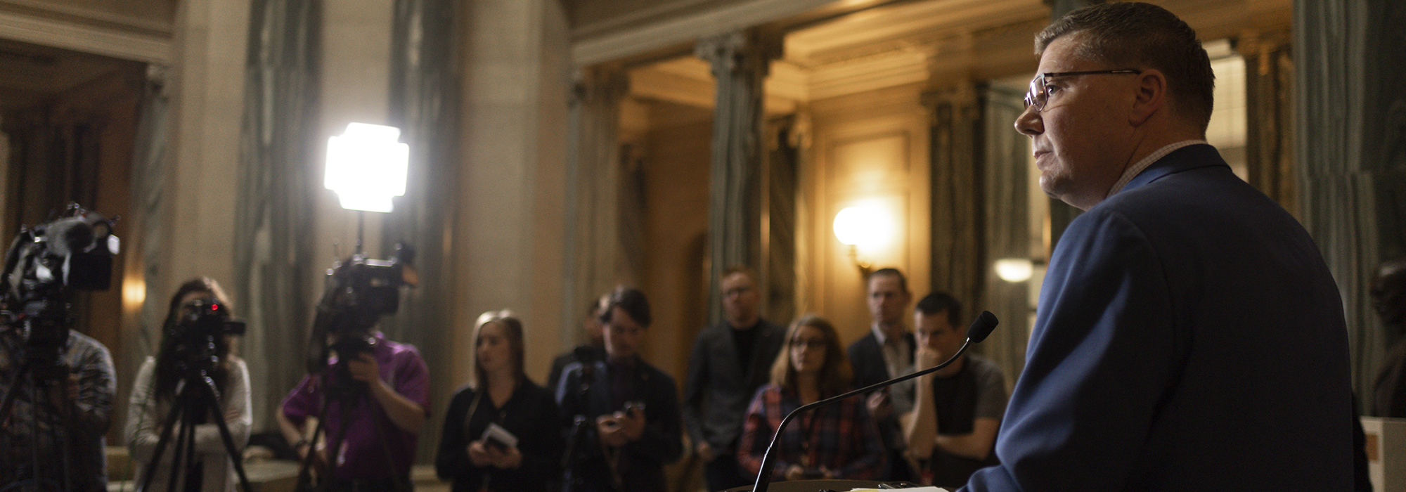 Carbon-tax-court-references-a-chapter-in-fed-prov-power-struggle