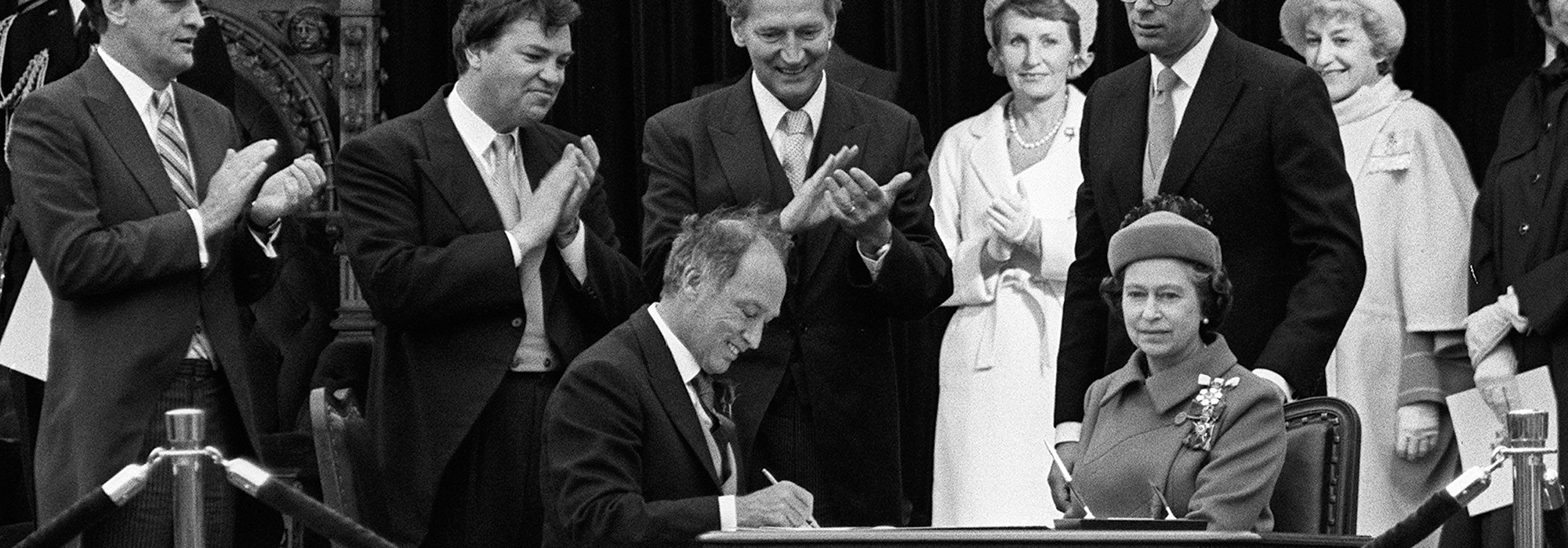WordPress-Image-constitution-signing