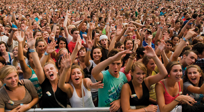 concert-crowd