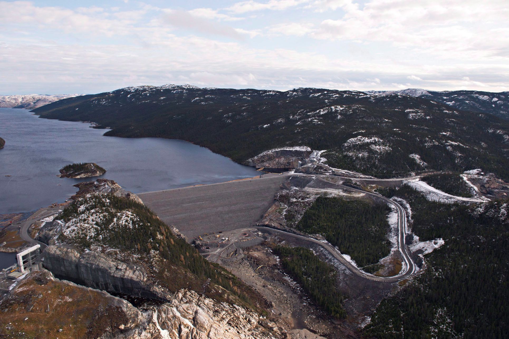 Quebec’s La Romaine 3 dam in eastern Quebec, part of Quebec’s renewable energy grid. THE CANADIAN PRESS/Jacques Boissinot