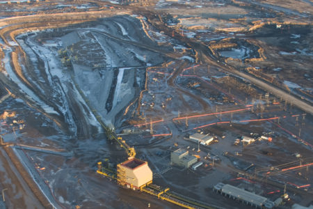 Image for Tar sands: Dirty oil and the future of a country