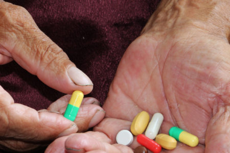 Image for Améliorer la sécurité des médicaments prescrits aux aînés