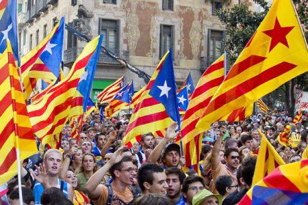 Image for De l’endiguement madrilène à l’indépendantisme catalan
