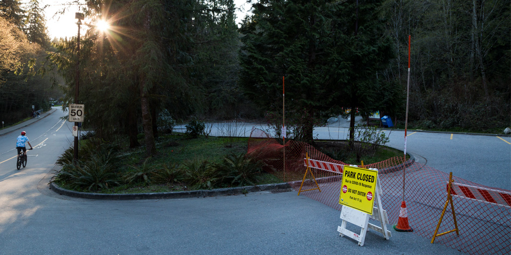 Stores In Vancouver Closed During COVID-19 & Many Are Barricaded