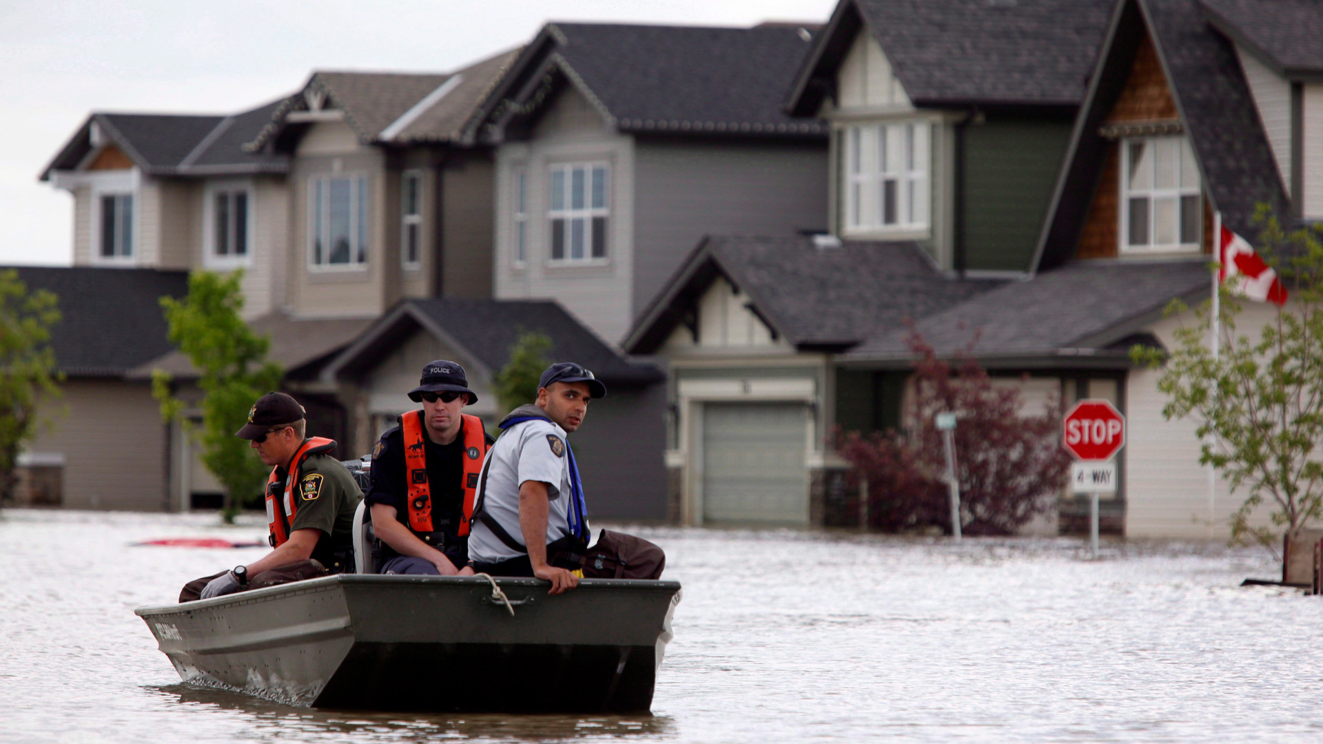 Image for Drowning in risk, Ottawa must fund a national flood insurance program