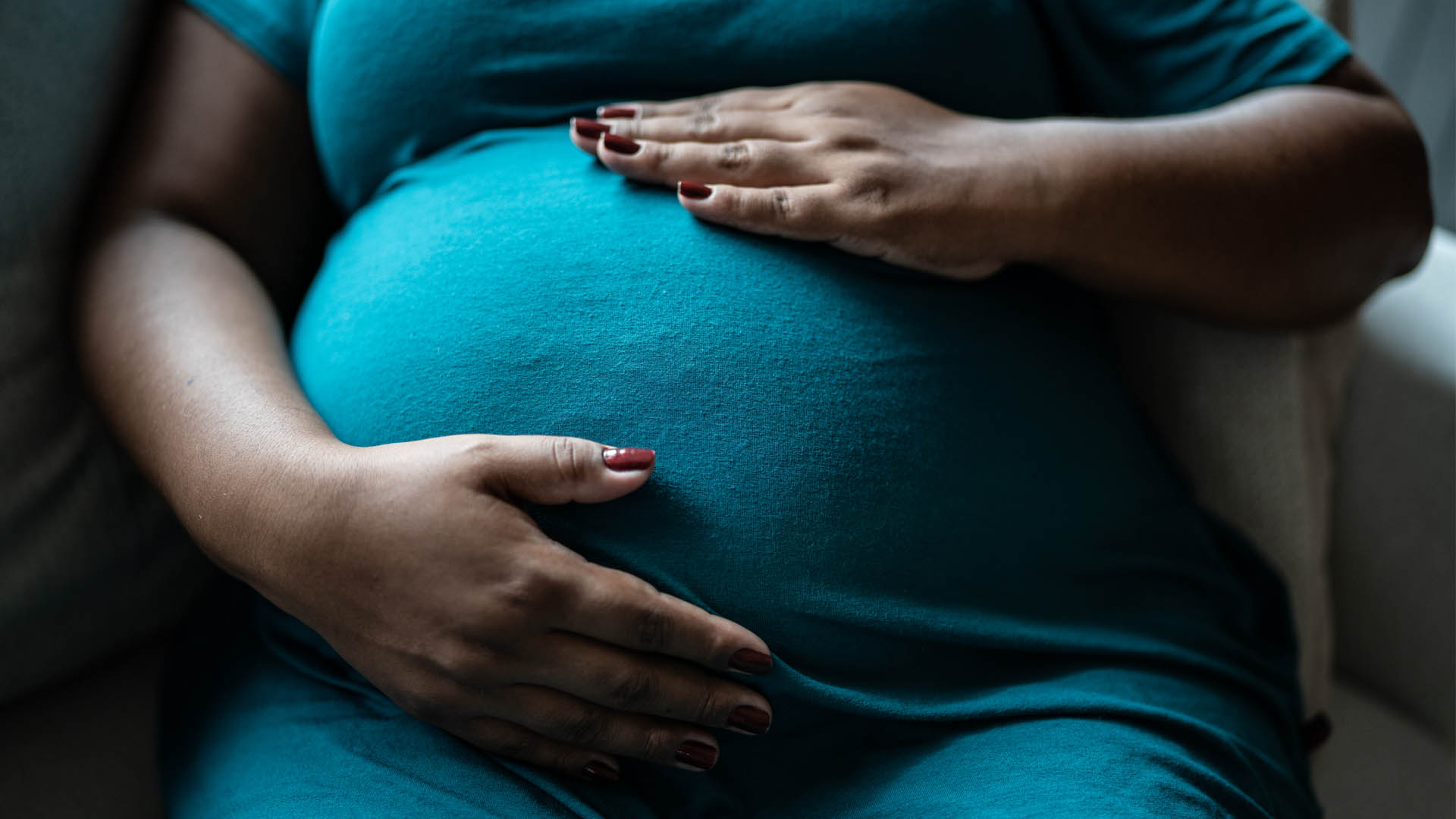 Image for Femmes enceintes sans RAMQ : les coûts cachés d’un système inéquitable au Québec